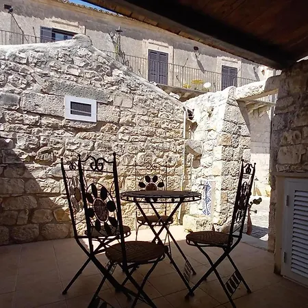 Flavia Farm stay Casa Serrafiori